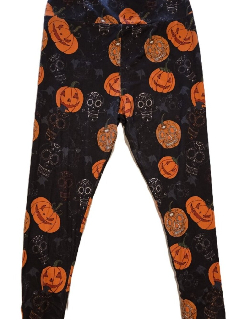 *Women's Leggings Black Orange Pumpkins, Skulls, & Vines for Halloween*